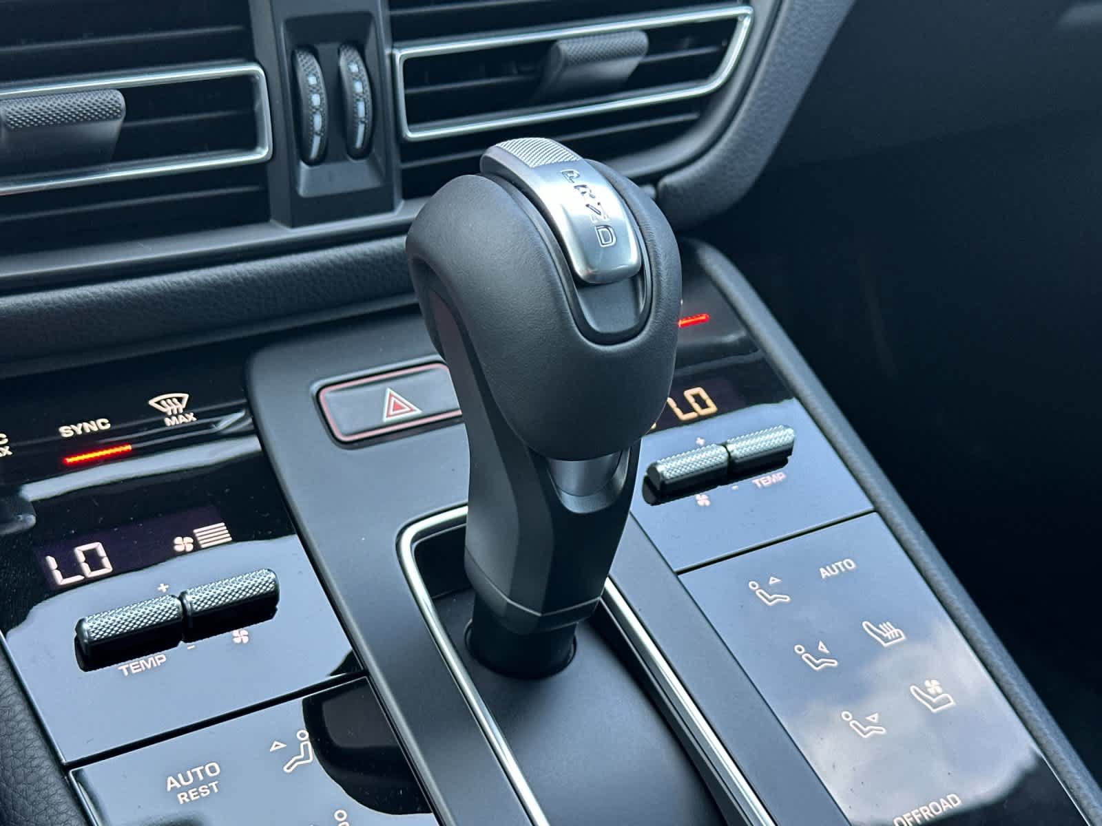 New 2026 Porsche Macan AWD/4WD image 24
