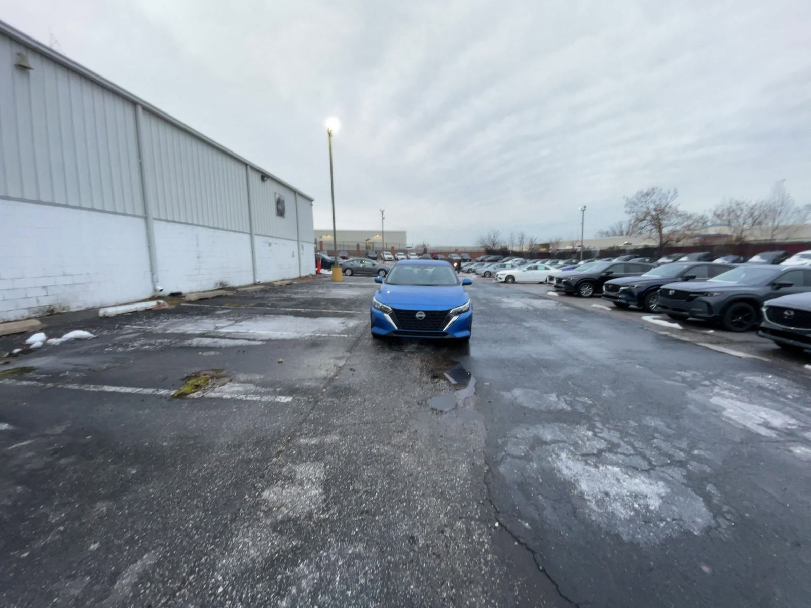 Used 2025 Nissan Sentra SV image 16
