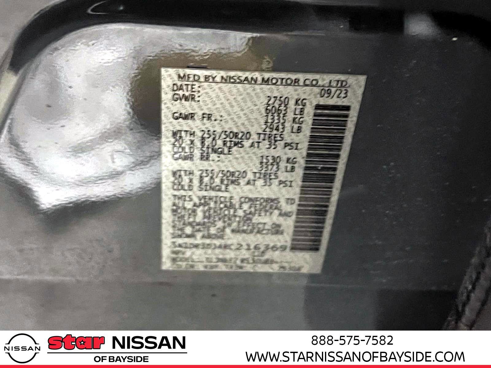 Used 2024 Nissan Pathfinder Platinum w/ Cargo Package image 14