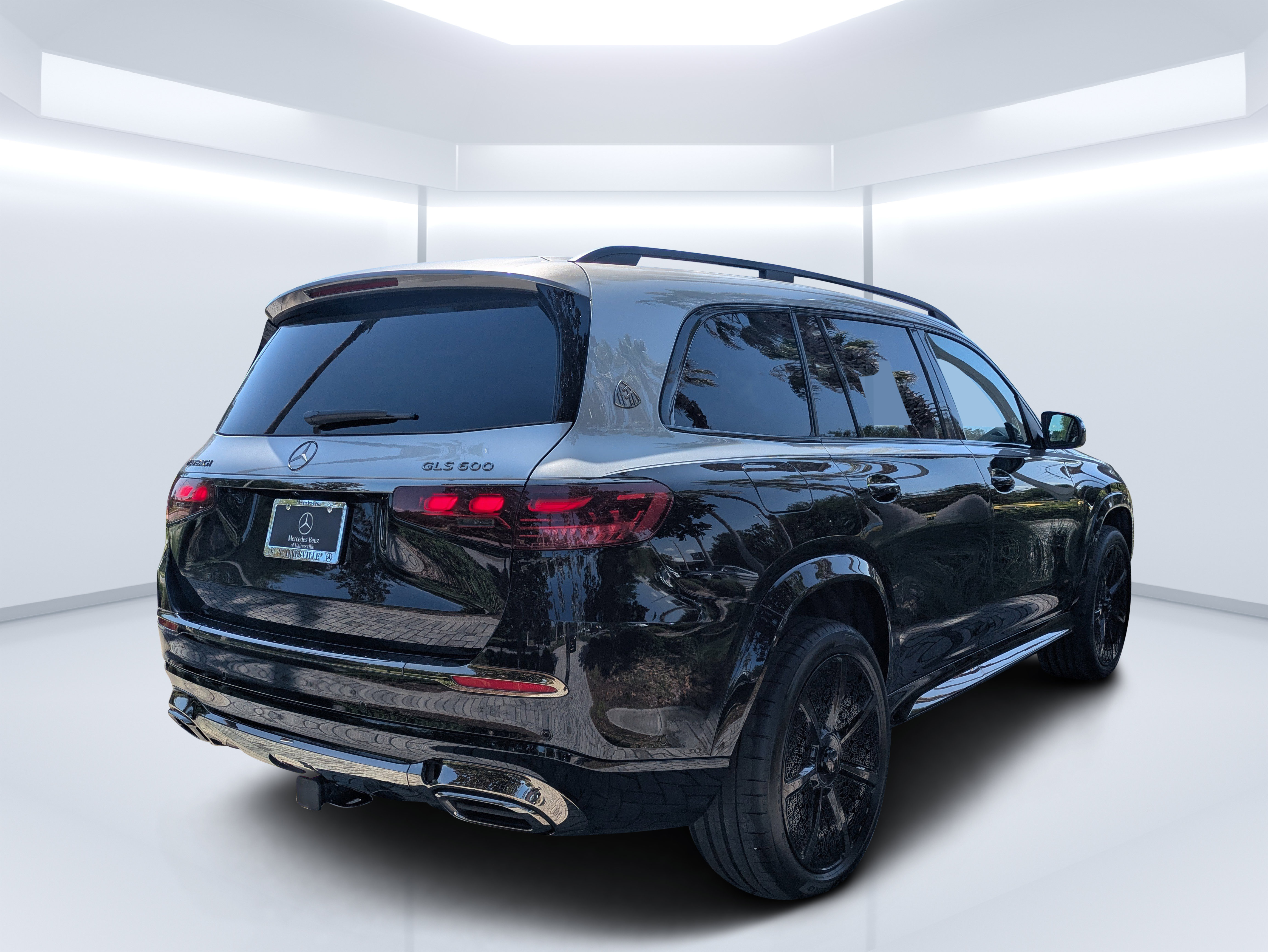 New 2026 Mercedes-Benz Maybach GLS 600 4MATIC image 3