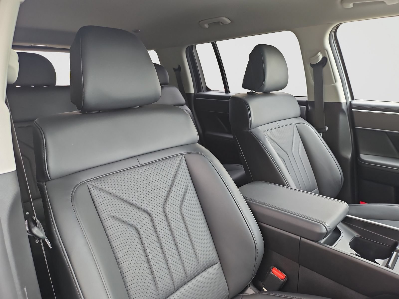 Used 2026 Hyundai Santa Fe SEL FWD image 18