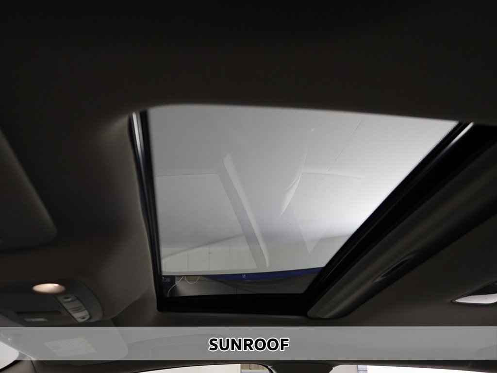 Used 2022 Nissan Rogue Sport SL w/ Premium Package image 4