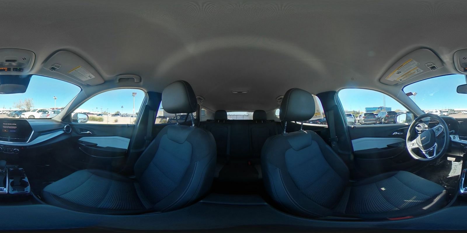 Used 2025 Chevrolet Trax LT w/ LT Convenience Package FWD image 42