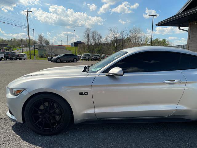 Used 2015 Ford Mustang GT RWD image 2