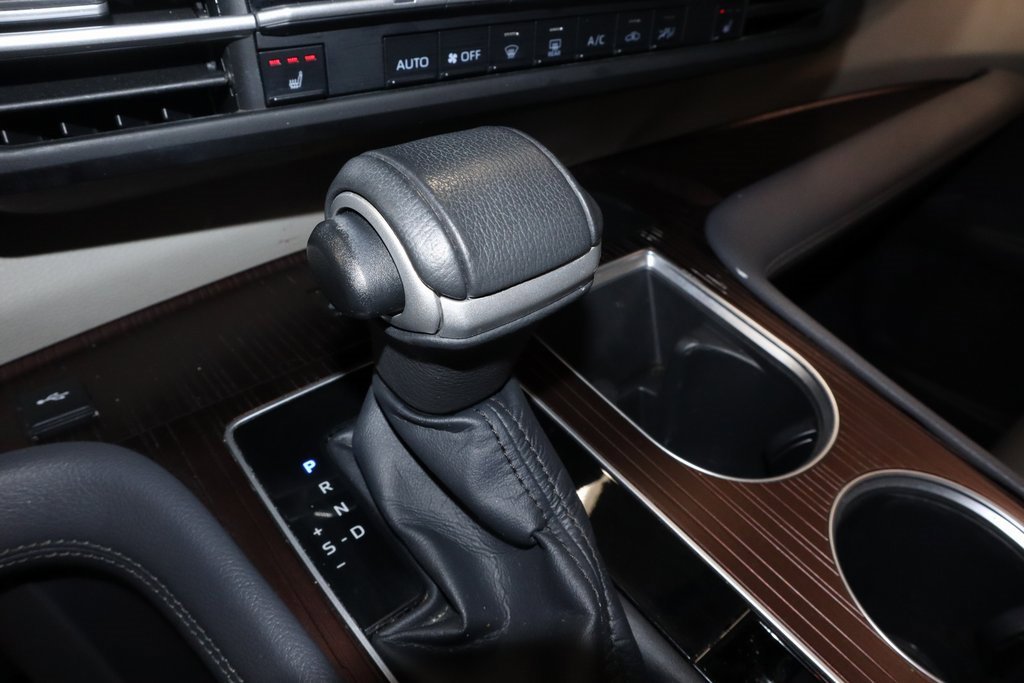 Used 2022 Toyota Sienna XLE image 33