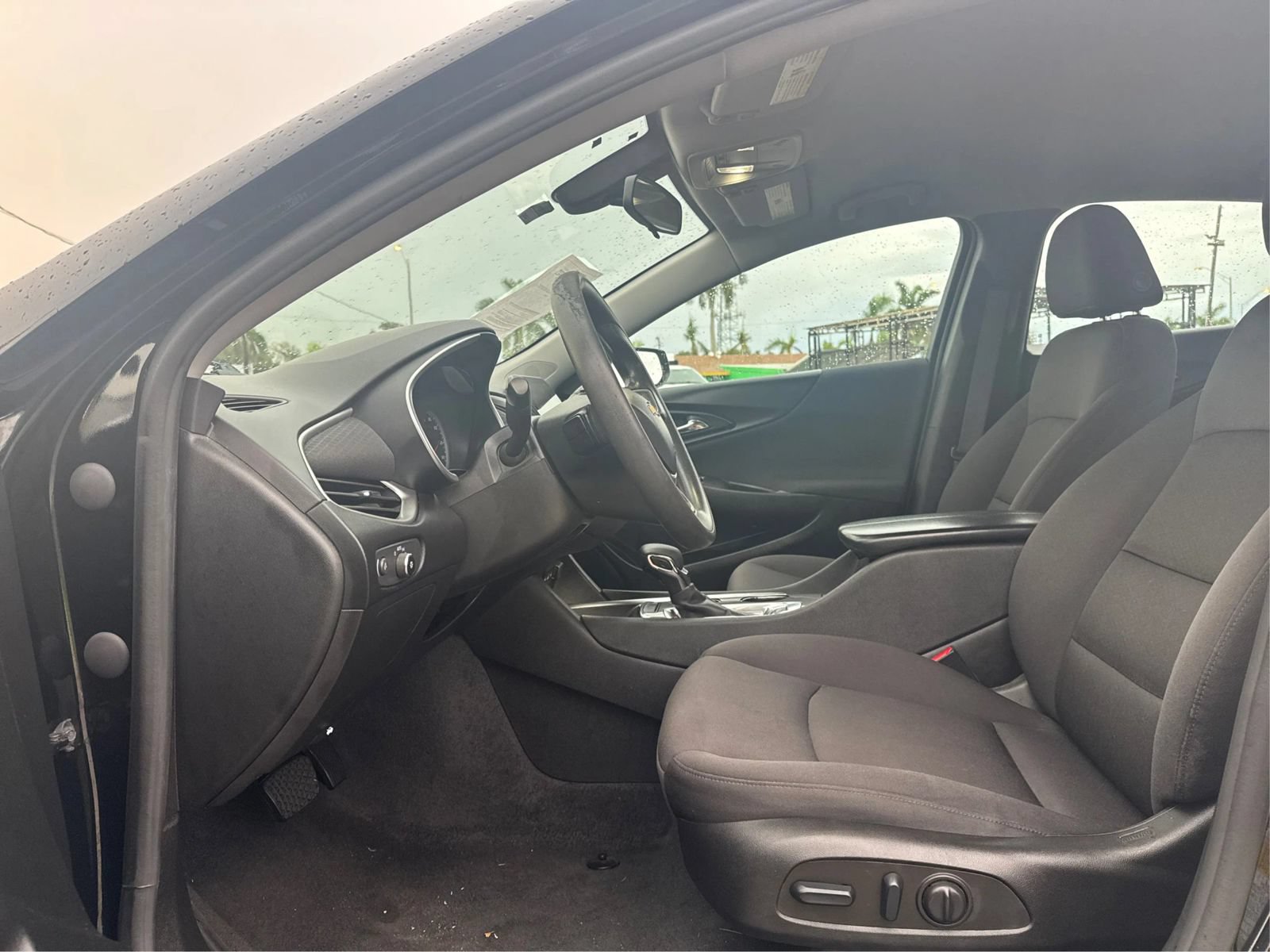Used 2022 Chevrolet Malibu LT FWD image 9