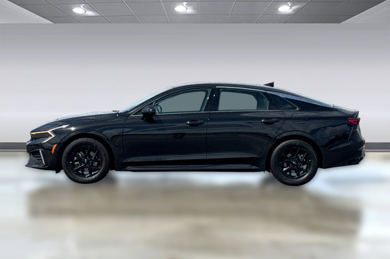 Used 2025 Kia K5 LXS image 6