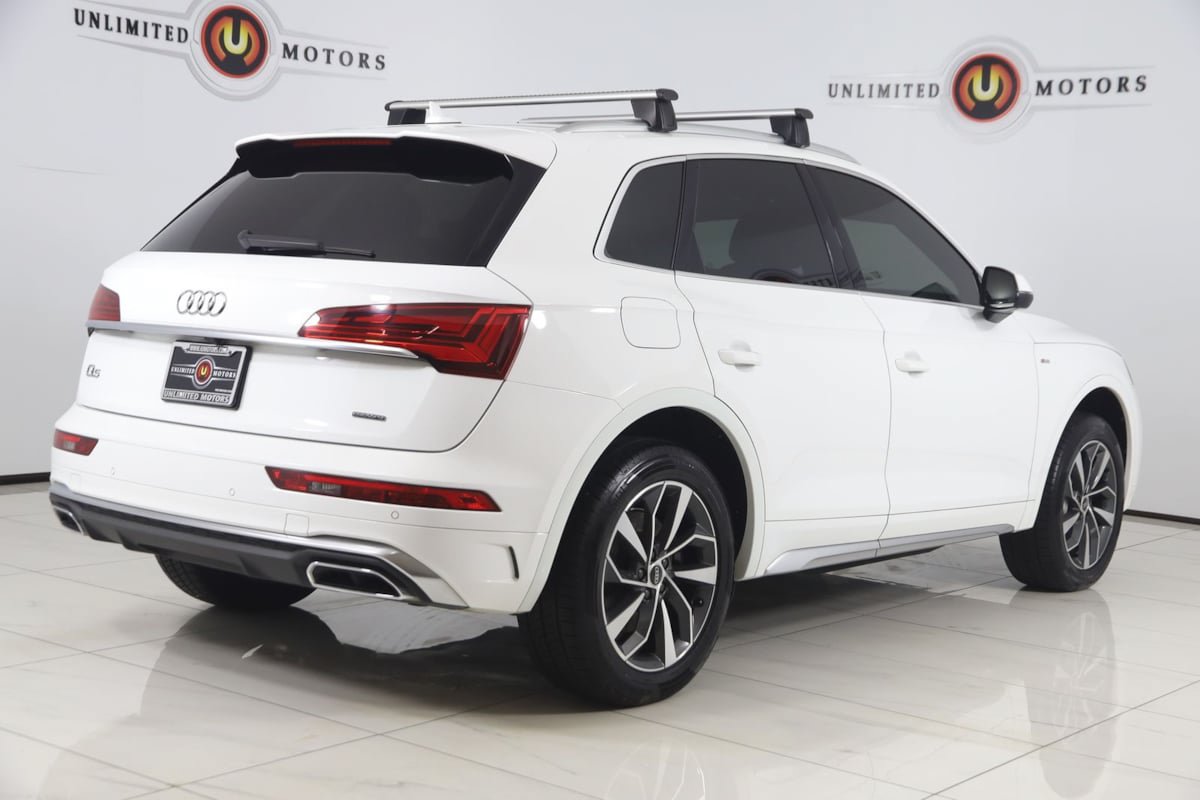 Used 2022 Audi Q5 2.0T Premium w/ Convenience Package AWD/4WD image 3