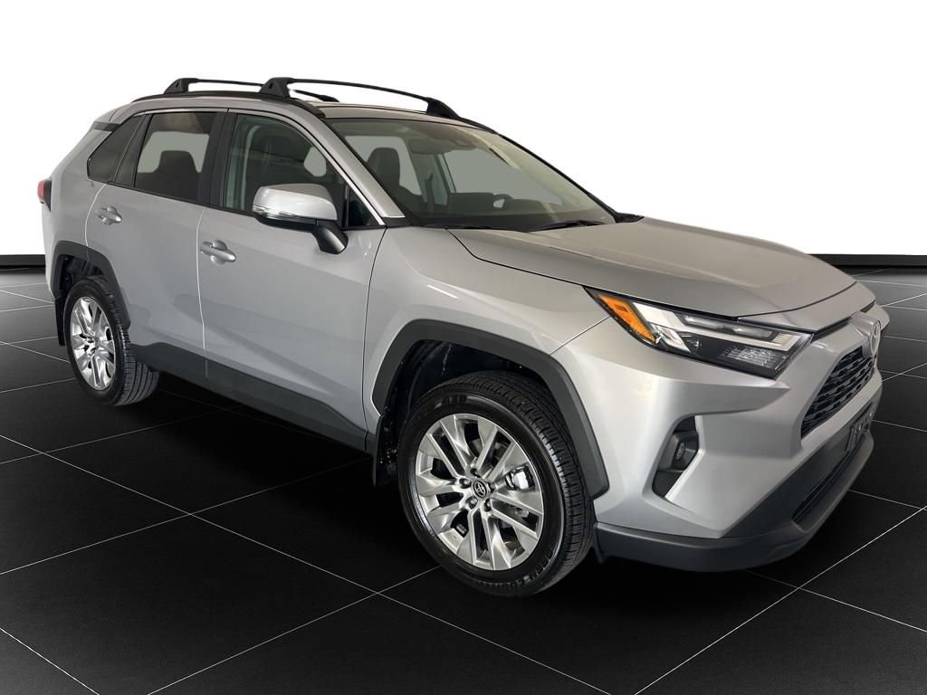Used 2025 Toyota RAV4 XLE Premium w/ Weather Package AWD/4WD image 7
