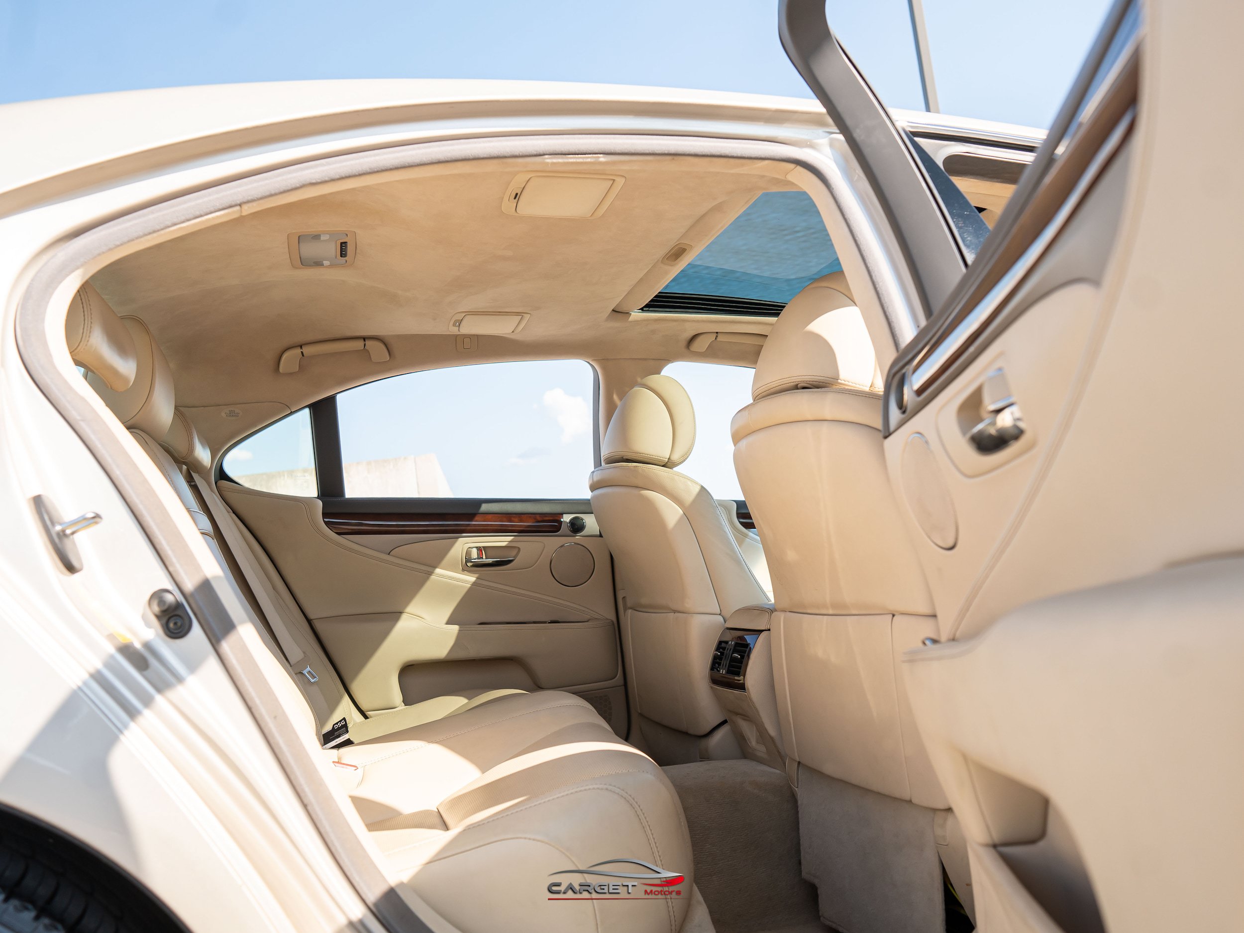 Used 2015 Lexus LS 460 AWD w/ Comfort Package image 18