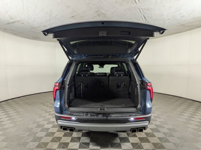 Certified 2025 Chevrolet Traverse LT AWD/4WD image 8