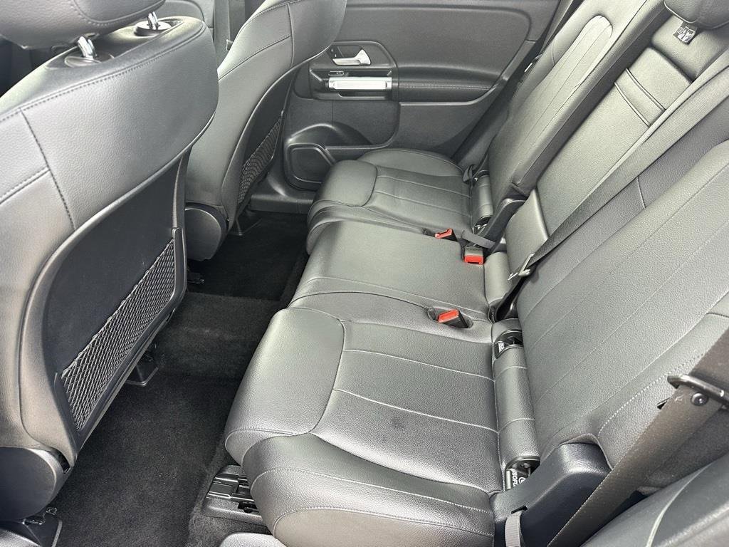 Used 2024 Mercedes-Benz GLB 250 image 7