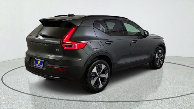 New 2026 Volvo XC40 B5 Plus w/ Climate Package AWD/4WD image 7