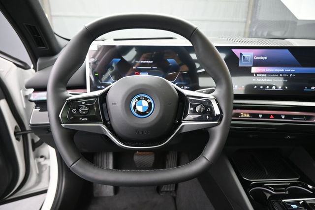 New 2026 BMW i5 eDrive40 w/ Premium Package RWD image 7