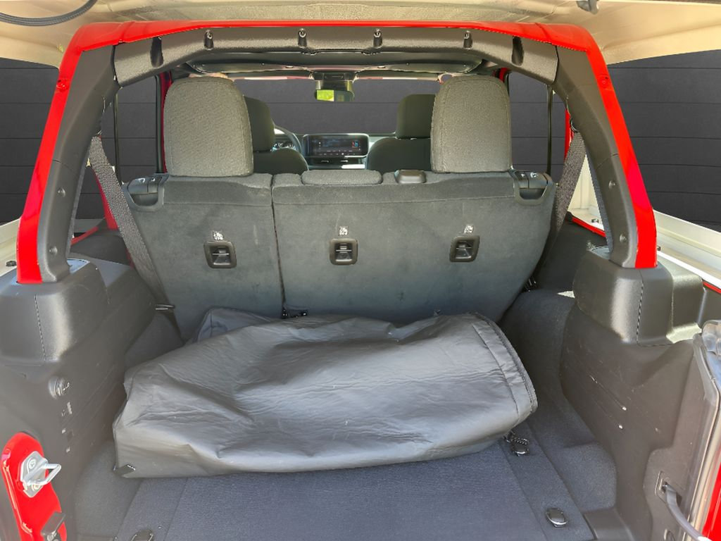 Used 2025 Jeep Wrangler Unlimited Sport AWD/4WD image 11