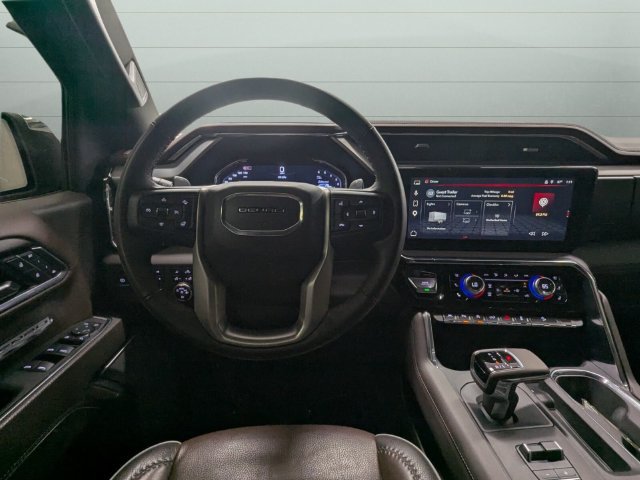 Used 2025 GMC Sierra 1500 Denali w/ Technology Package AWD/4WD image 15