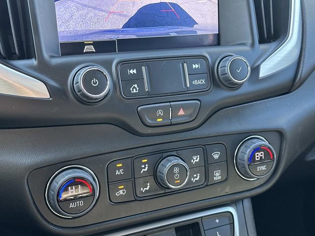 Used 2024 GMC Terrain SLT image 24