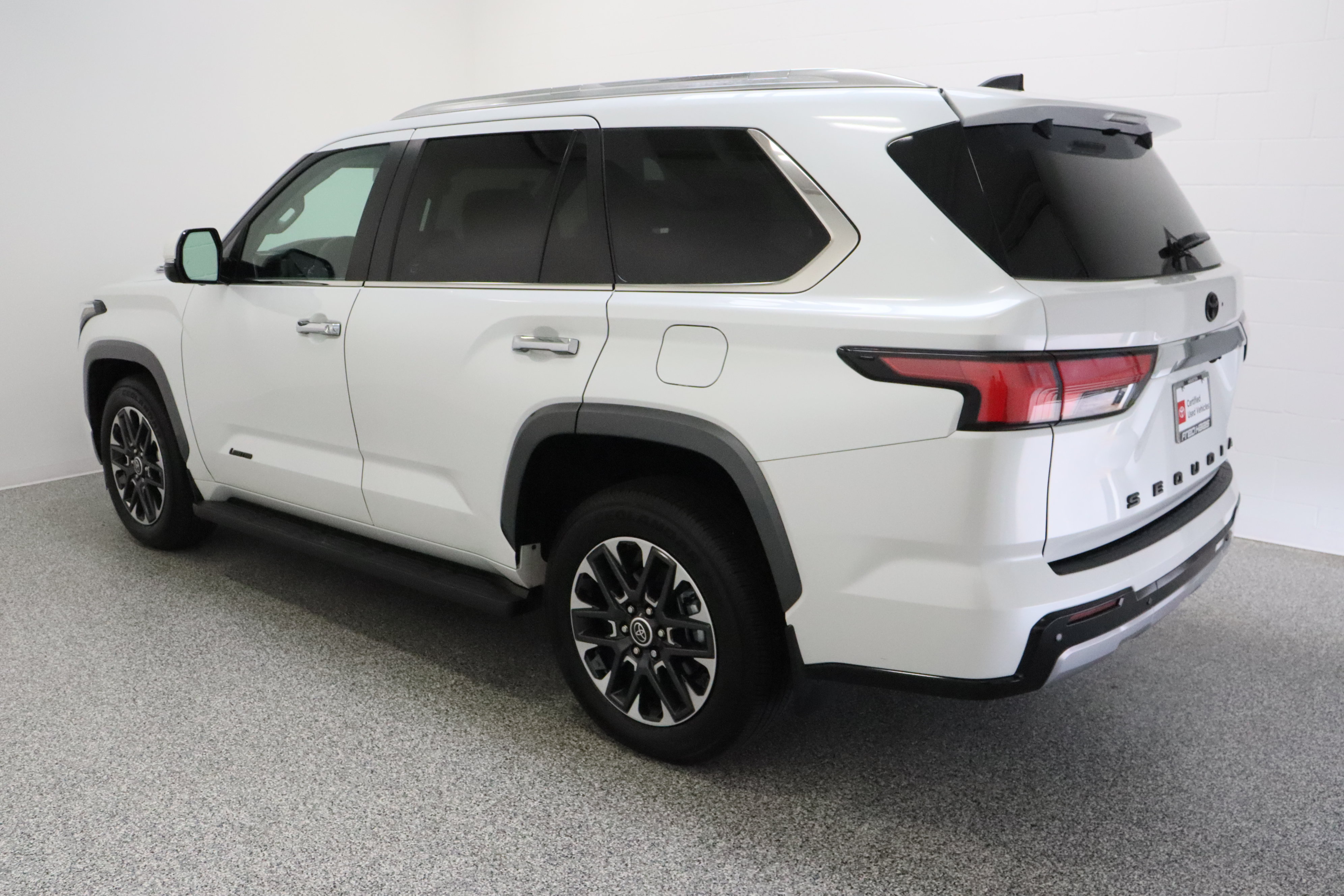 Certified 2024 Toyota Sequoia Limited AWD/4WD image 9