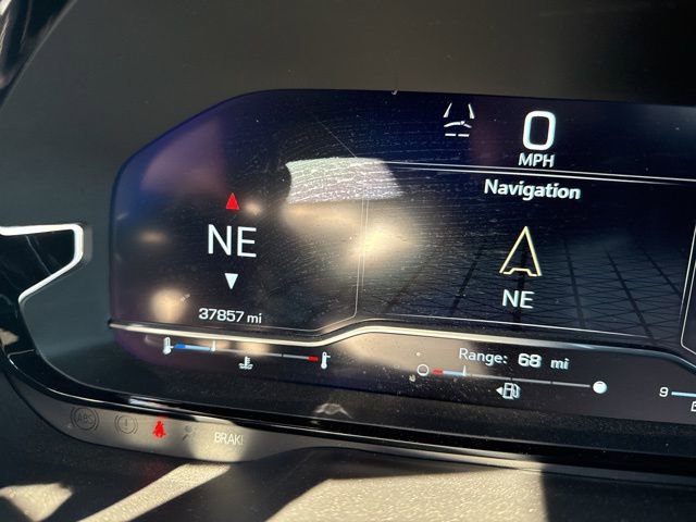 Used 2023 GMC Yukon Denali w/ Denali Reserve Package image 14