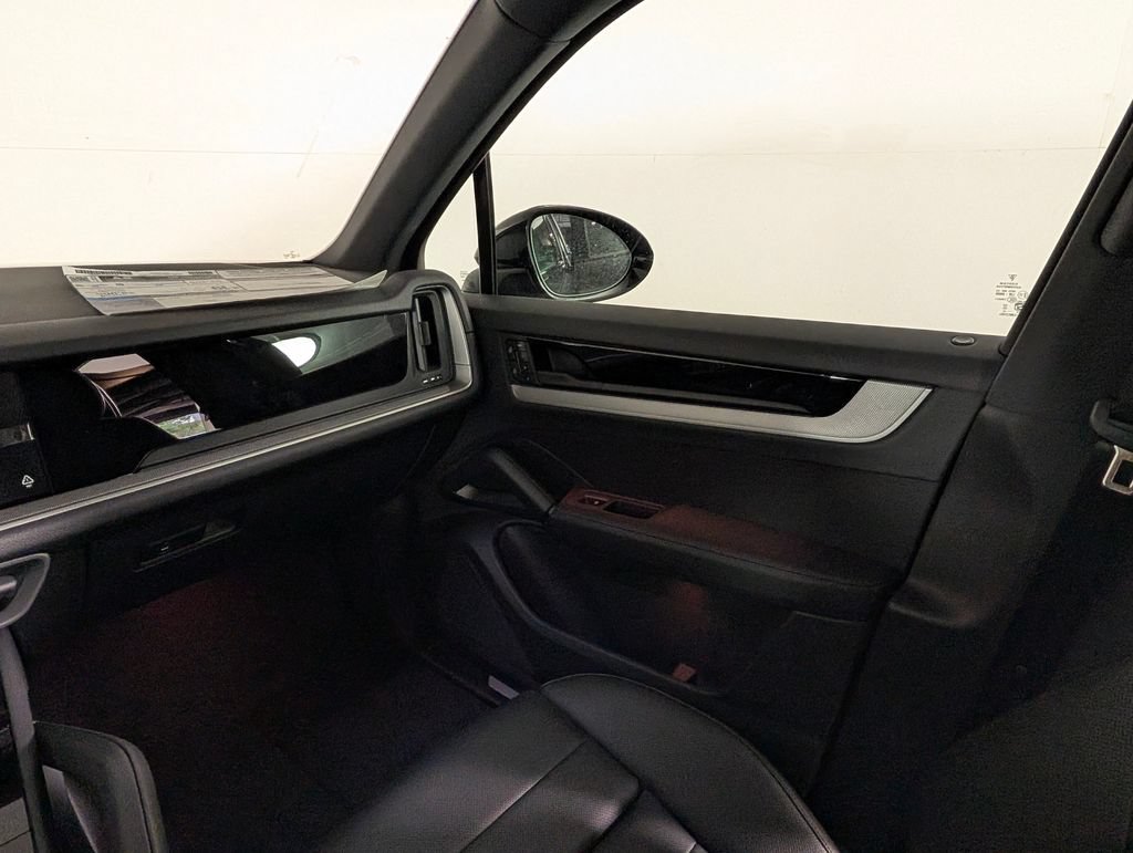 New 2026 Porsche Cayenne AWD/4WD image 23