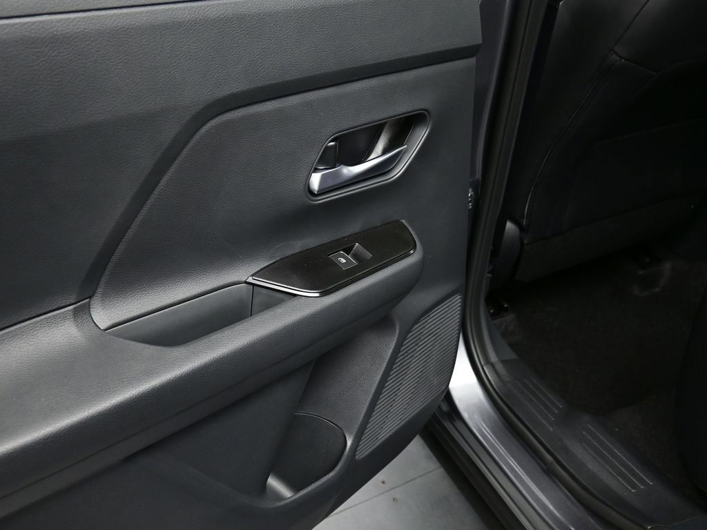 New 2026 Nissan Kicks SR w/ SR Premium Package image 17