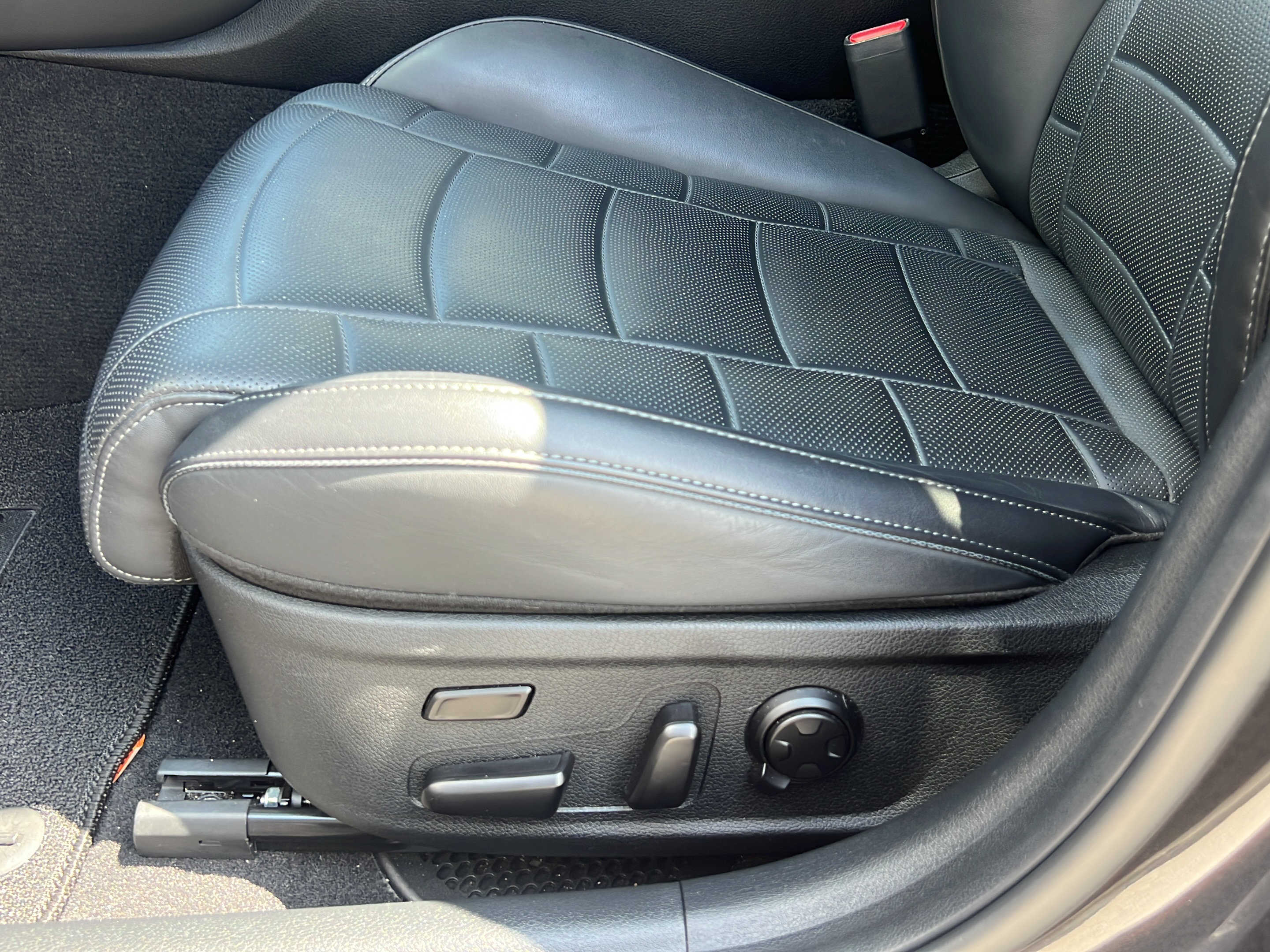 Used 2022 Kia Stinger GT2 RWD image 15