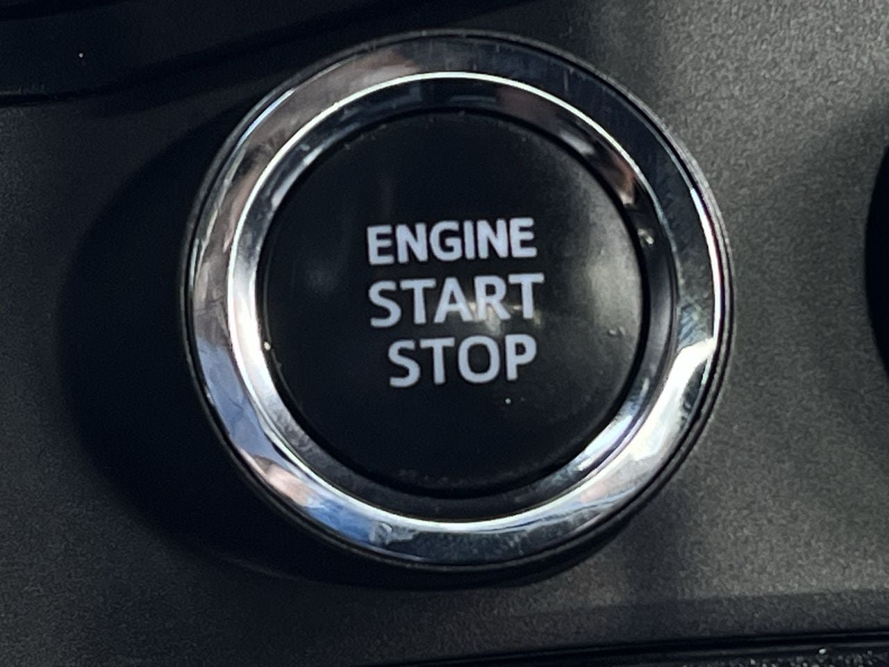 Used 2023 Toyota Tacoma TRD Off-Road w/ Technology Package AWD/4WD image 19