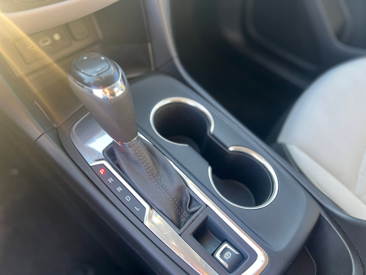 Used 2020 Chevrolet Equinox LT w/ Driver Convenience Package image 27