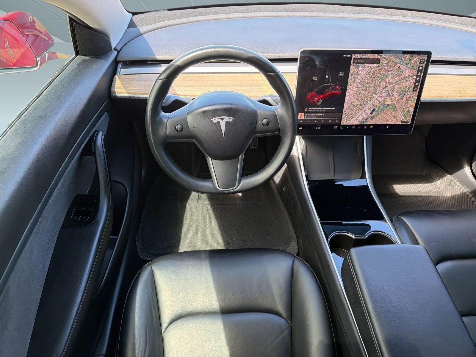 Used 2018 Tesla Model 3 Long Range image 26