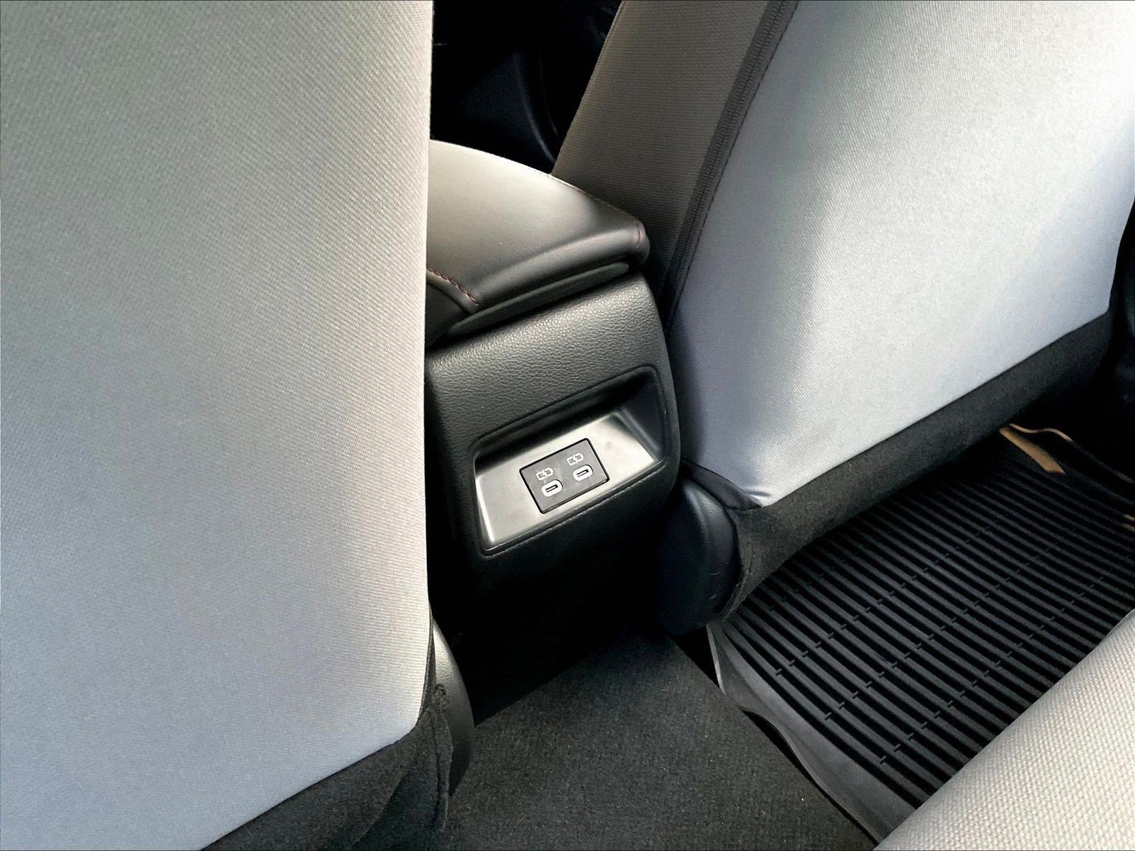 Used 2024 Toyota Corolla SE w/ SE Premium Package FWD image 10