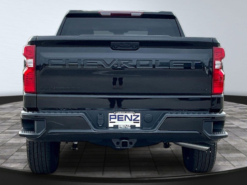 New 2026 Chevrolet Silverado 1500 Custom w/ LPO, Dark Essentials Package AWD/4WD image 4
