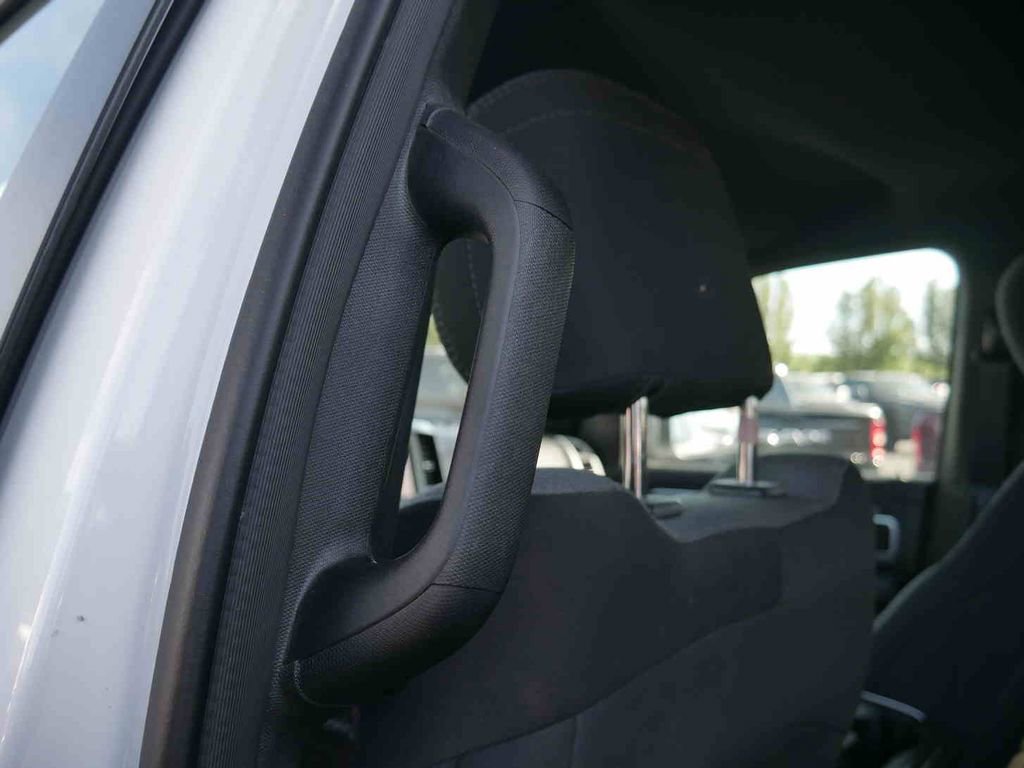 Used 2023 RAM 1500 Big Horn AWD/4WD image 16