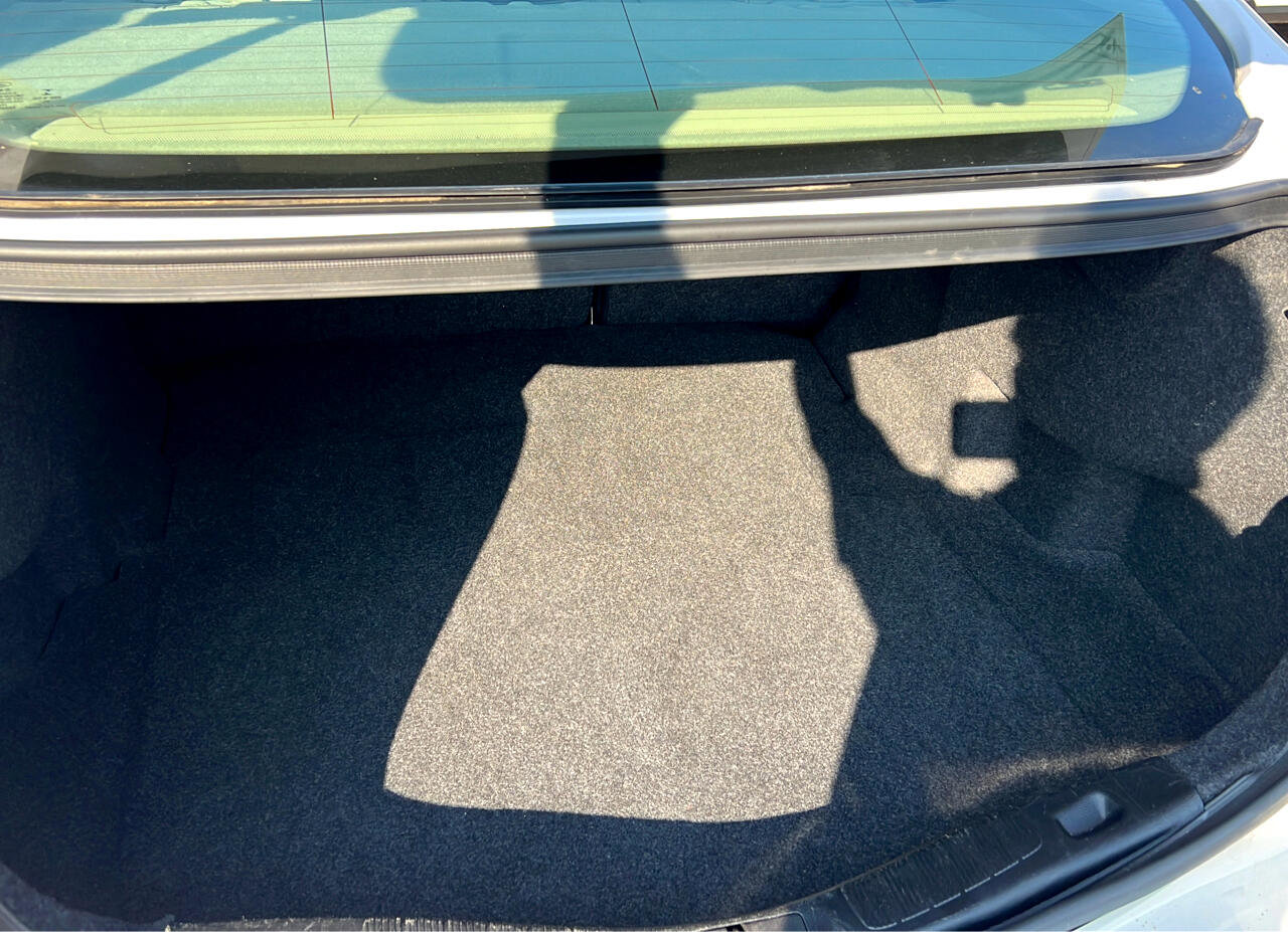 Used 2020 Ford Fusion SE image 18