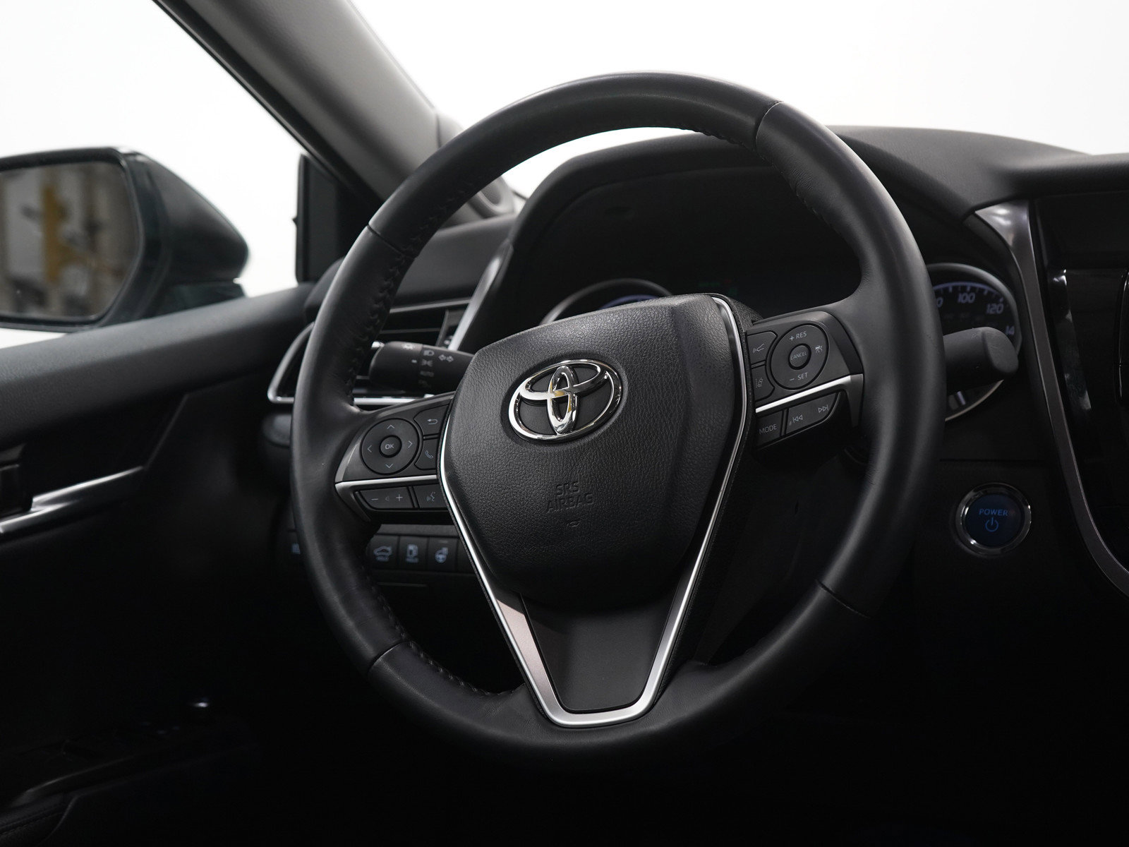 Used 2024 Toyota Camry XLE w/ Navigation Package FWD image 14