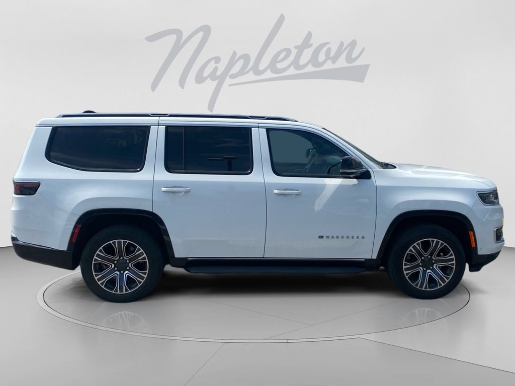 Used 2024 Jeep Wagoneer Series II w/ Flexible Seating Group RWD image 7