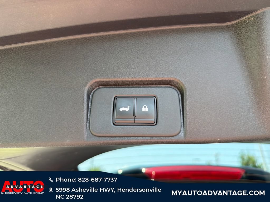 Used 2025 Nissan Rogue SV AWD/4WD image 31