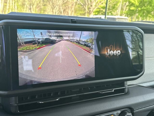 Certified 2025 Jeep Wrangler Unlimited Sahara image 27