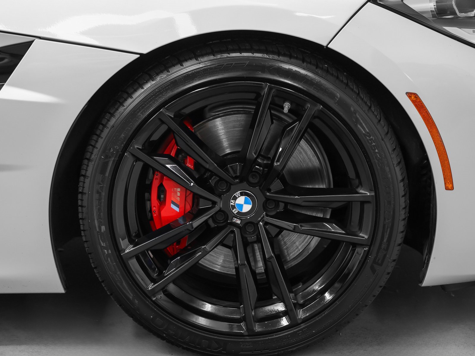 Used 2022 BMW Z4 M40i w/ Premium Package image 19