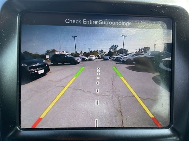 Used 2018 Jeep Cherokee Latitude Plus w/ Comfort/Convenience Group image 17