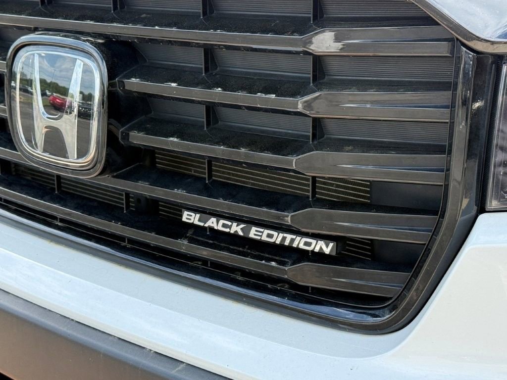 Used 2023 Honda Ridgeline Black Edition image 3