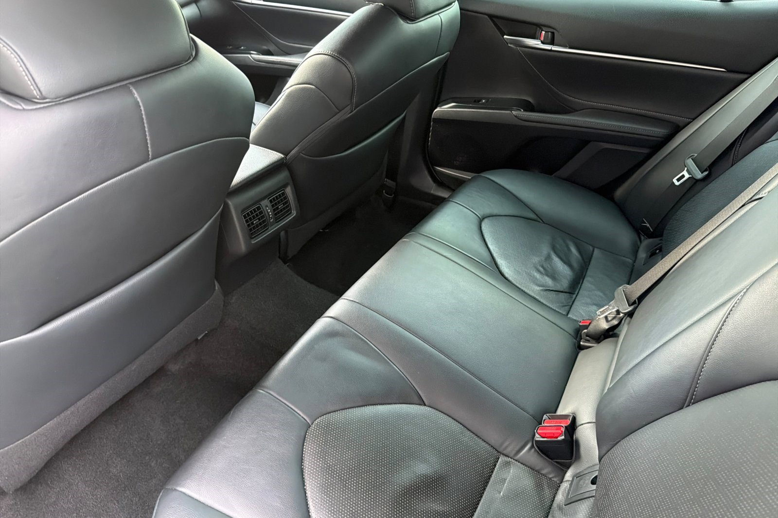 Used 2018 Toyota Camry XSE w/ Driver Assist Package image 15