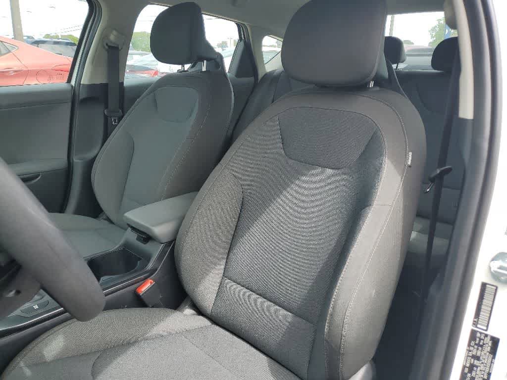 Used 2025 Kia K4 FWD image 3
