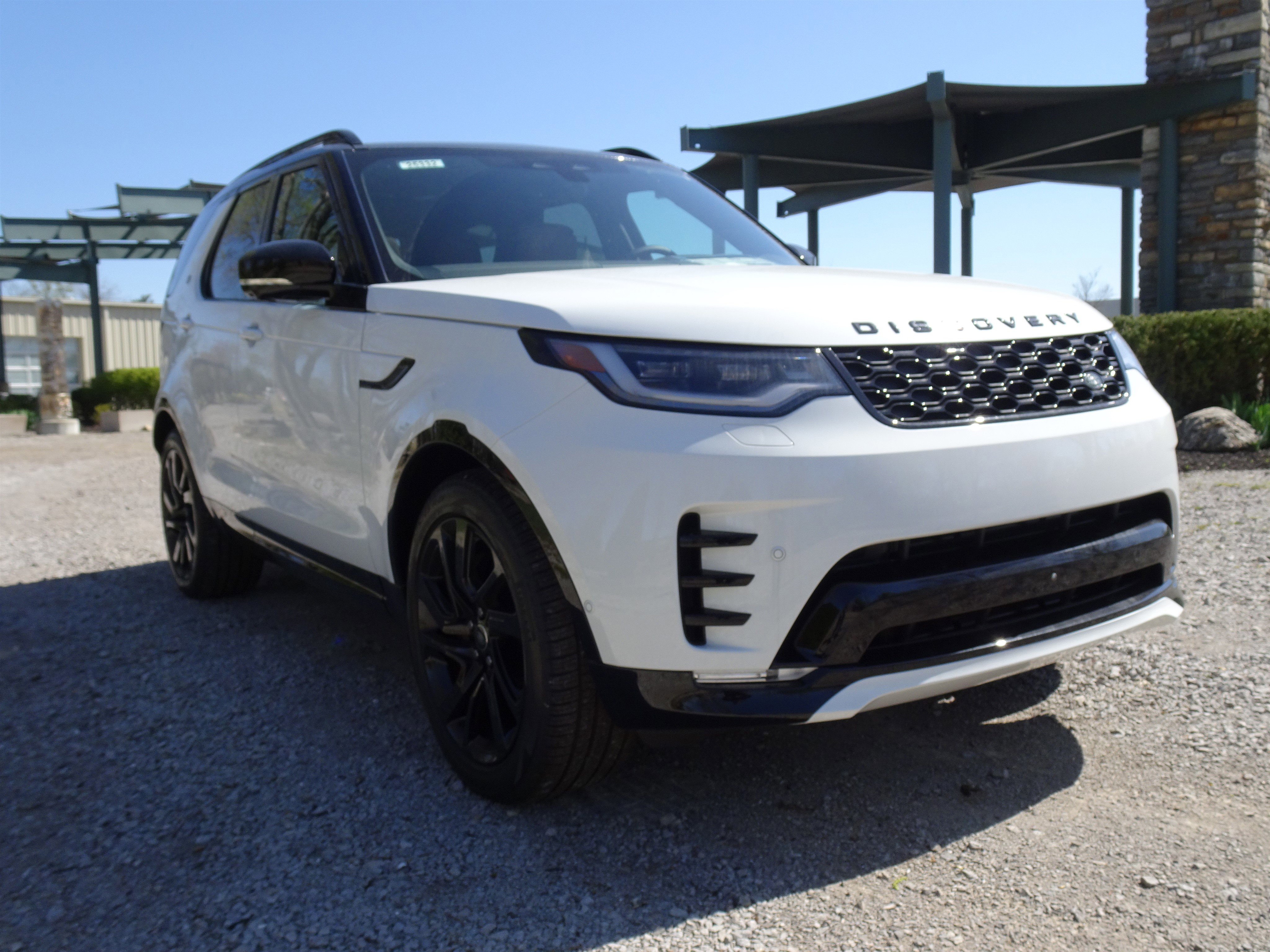 New 2025 Land Rover Discovery Dynamic SE image 11