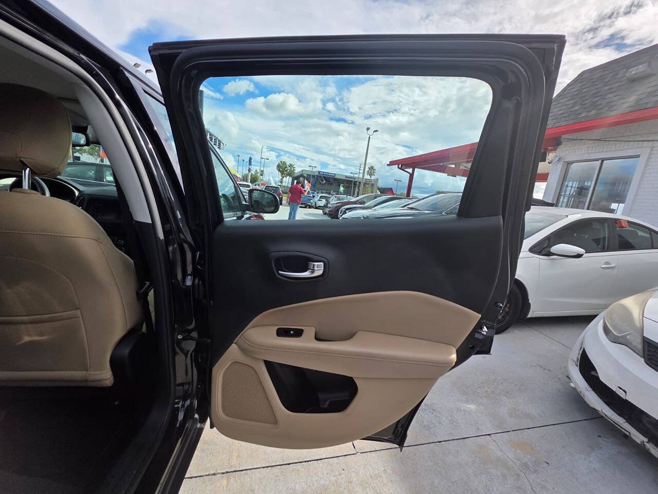Used 2018 Jeep Compass Sport w/ Tech Group AWD/4WD image 5