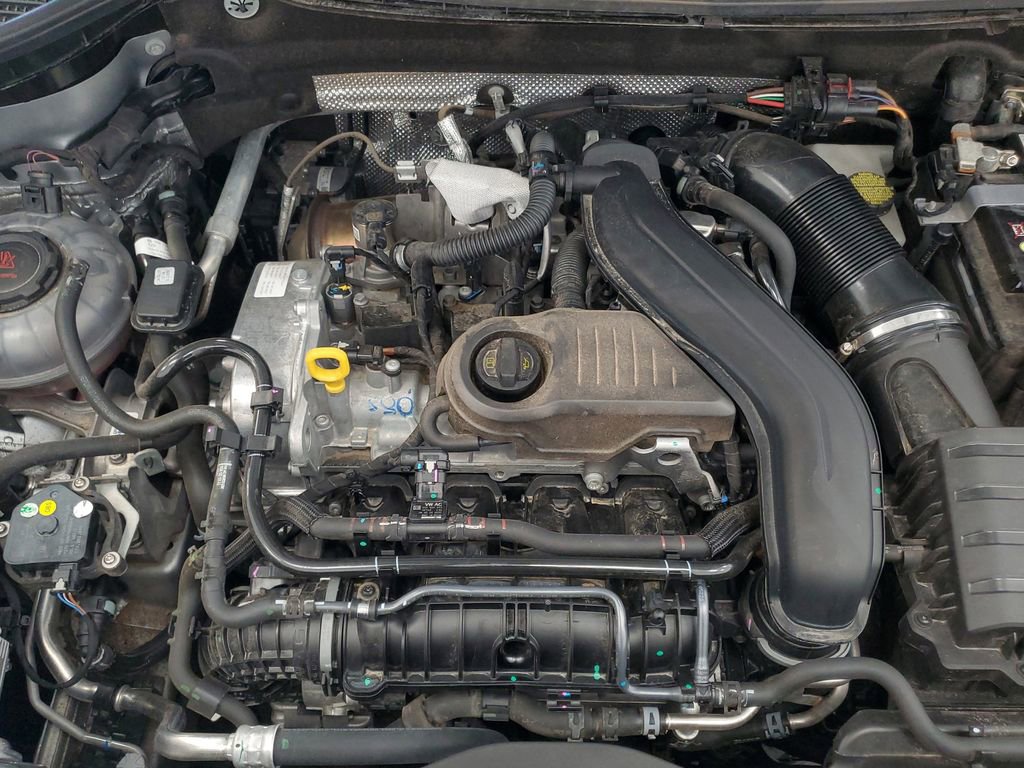 Used 2025 Volkswagen Taos S FWD image 9