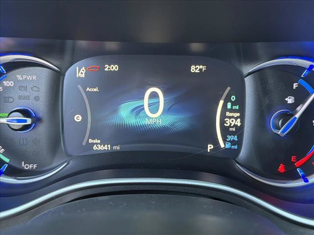 Used 2023 Chrysler Pacifica Touring-L FWD image 20
