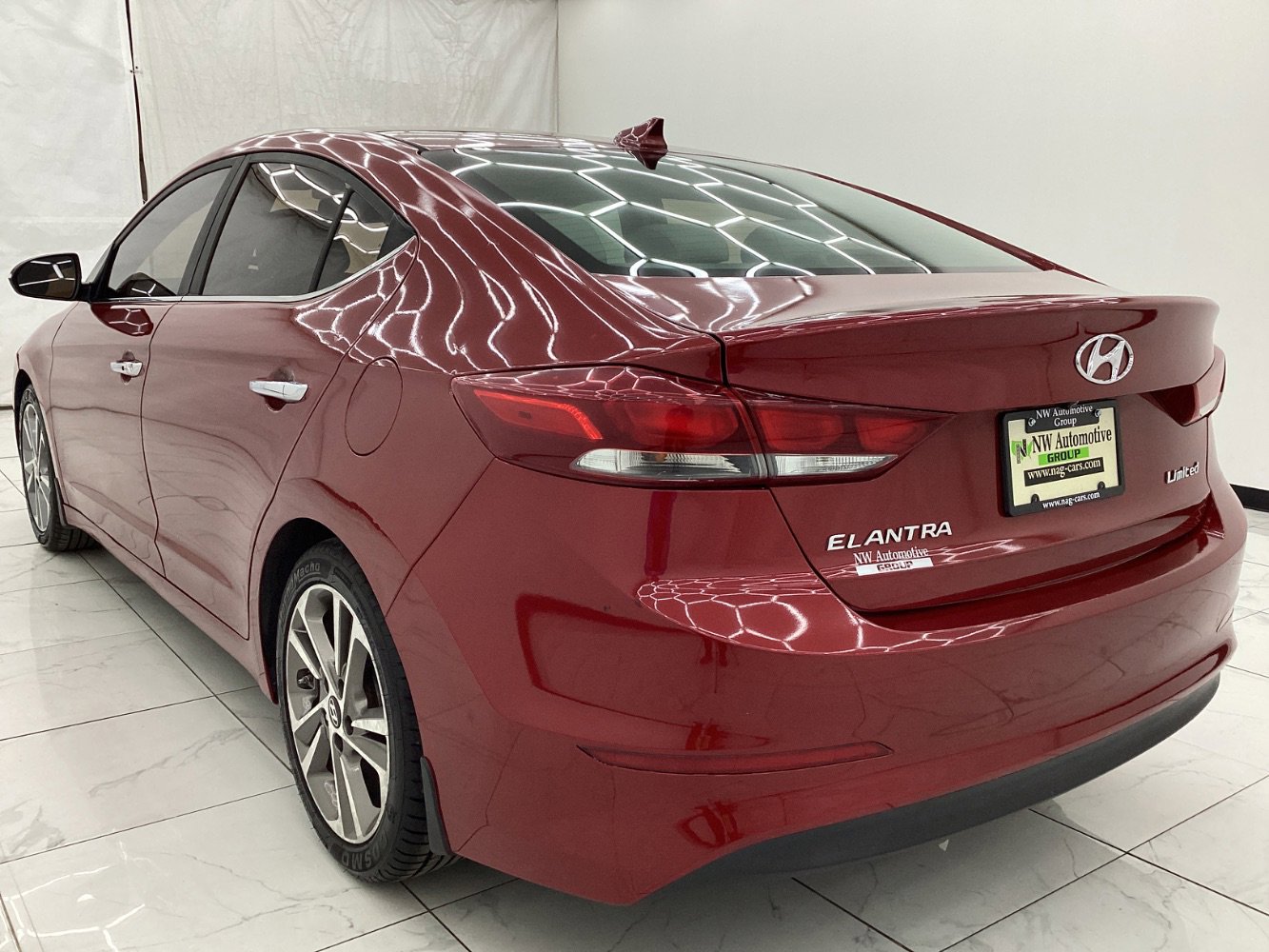 Used 2017 Hyundai Elantra Limited image 9
