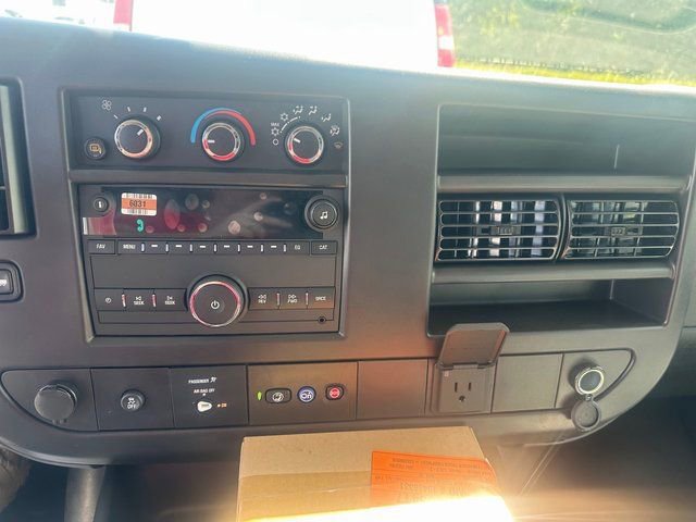 New 2025 Chevrolet Express 3500 Work Van w/ Driver Convenience Package image 7