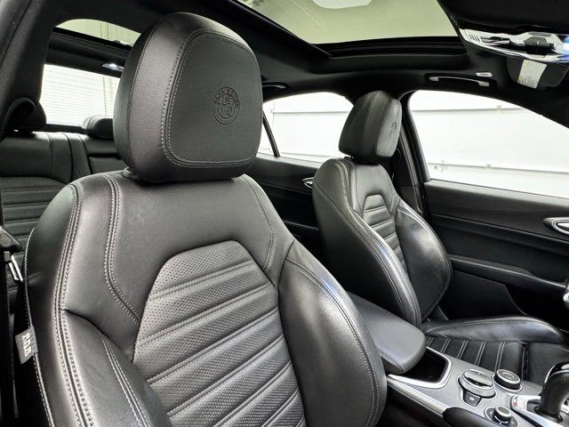 Used 2023 Alfa Romeo Giulia Veloce image 19