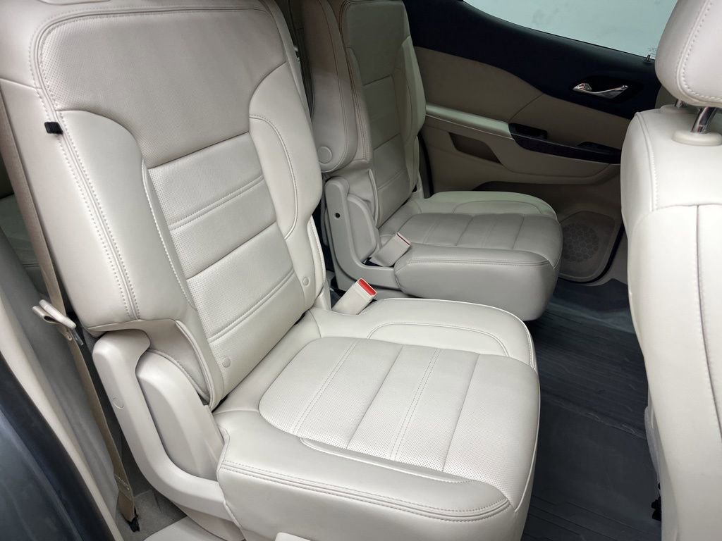 Used 2023 GMC Acadia Denali w/ Denali Ultimate Package image 25